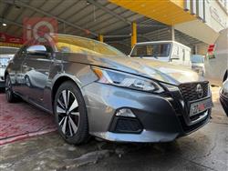 نيسان ألتيما